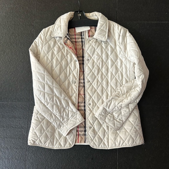 Women’s Burberry Coat - Picture 1 of 7